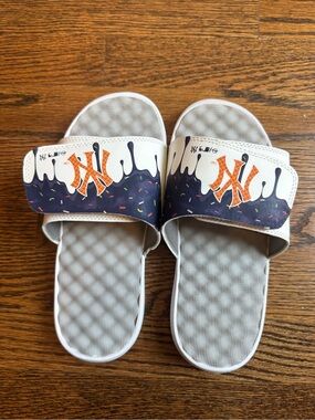 Kids NY YANKEES White and Navy Slide Sandals with Orange Logo